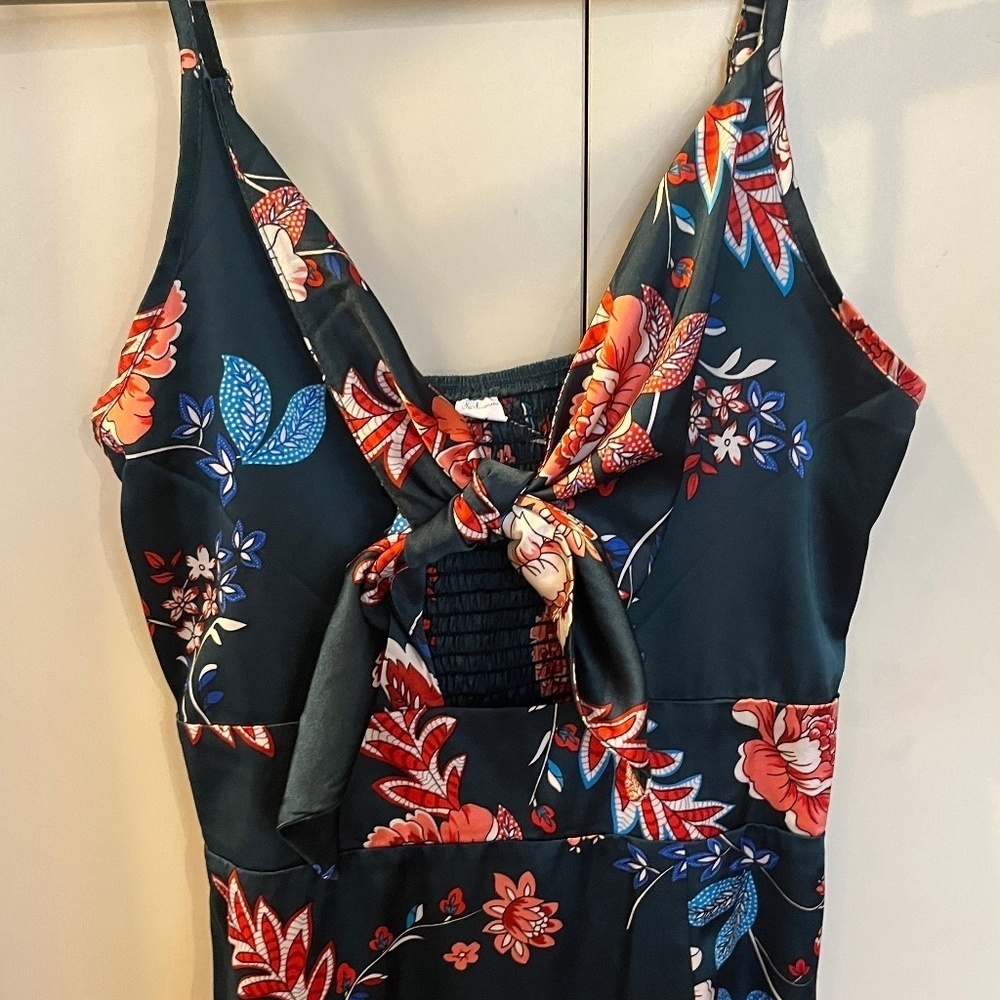 Gently Used Forest Green Floral Slip Dress Keyhole with Tie Front Size M Leg - Picture 4 of 8
